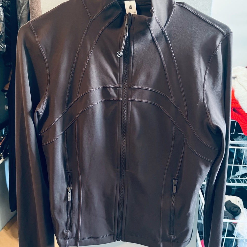 Lululemon Nulu Espresso Define - Cropped - Size 10